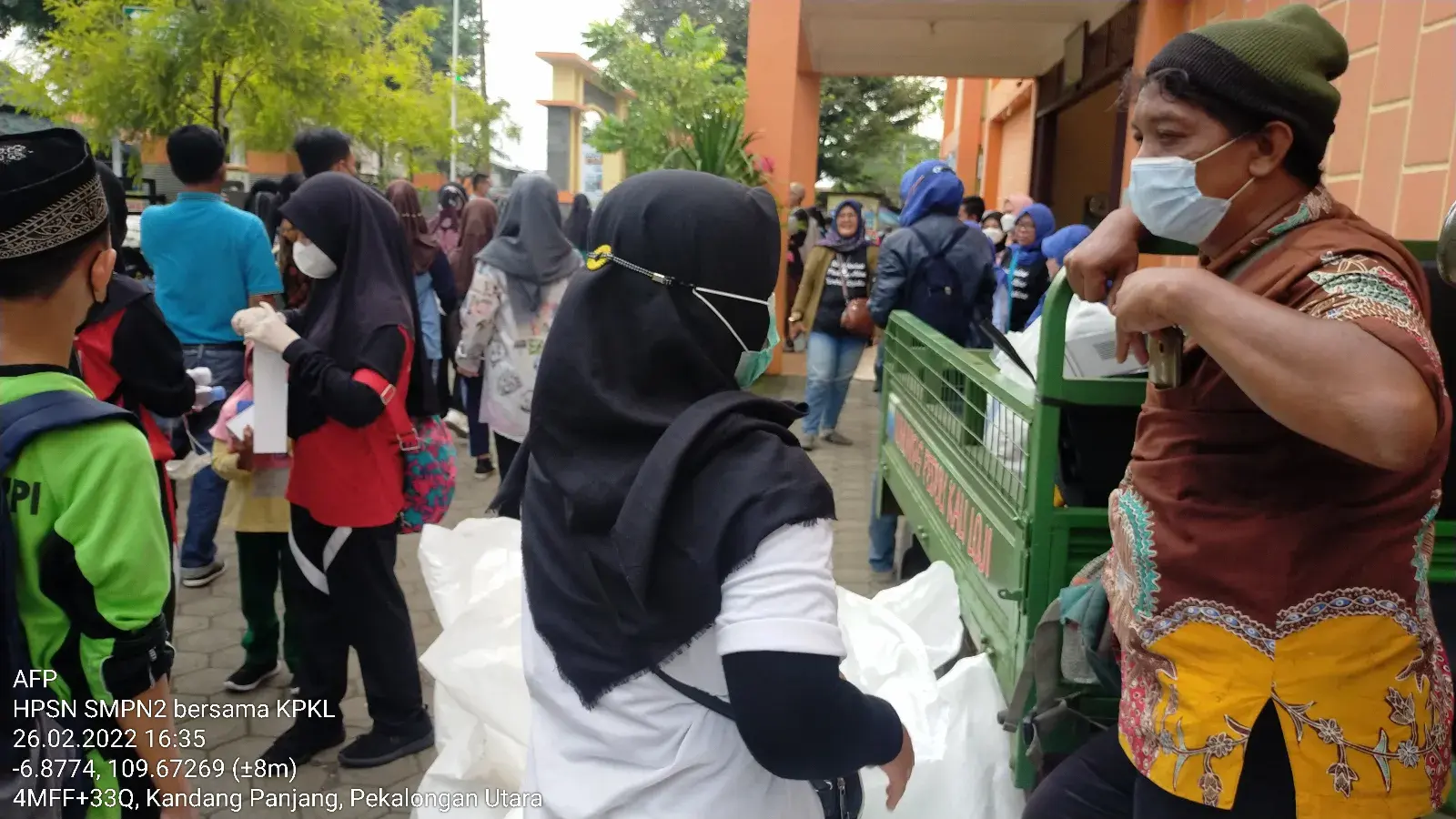Bang Jhon, Sebuah Kisah Relawan